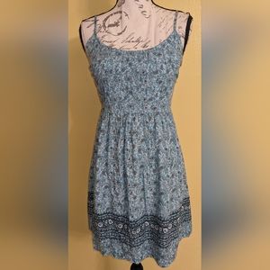 5/$25 Old Navy Blue Foral Boho Dress Size Small